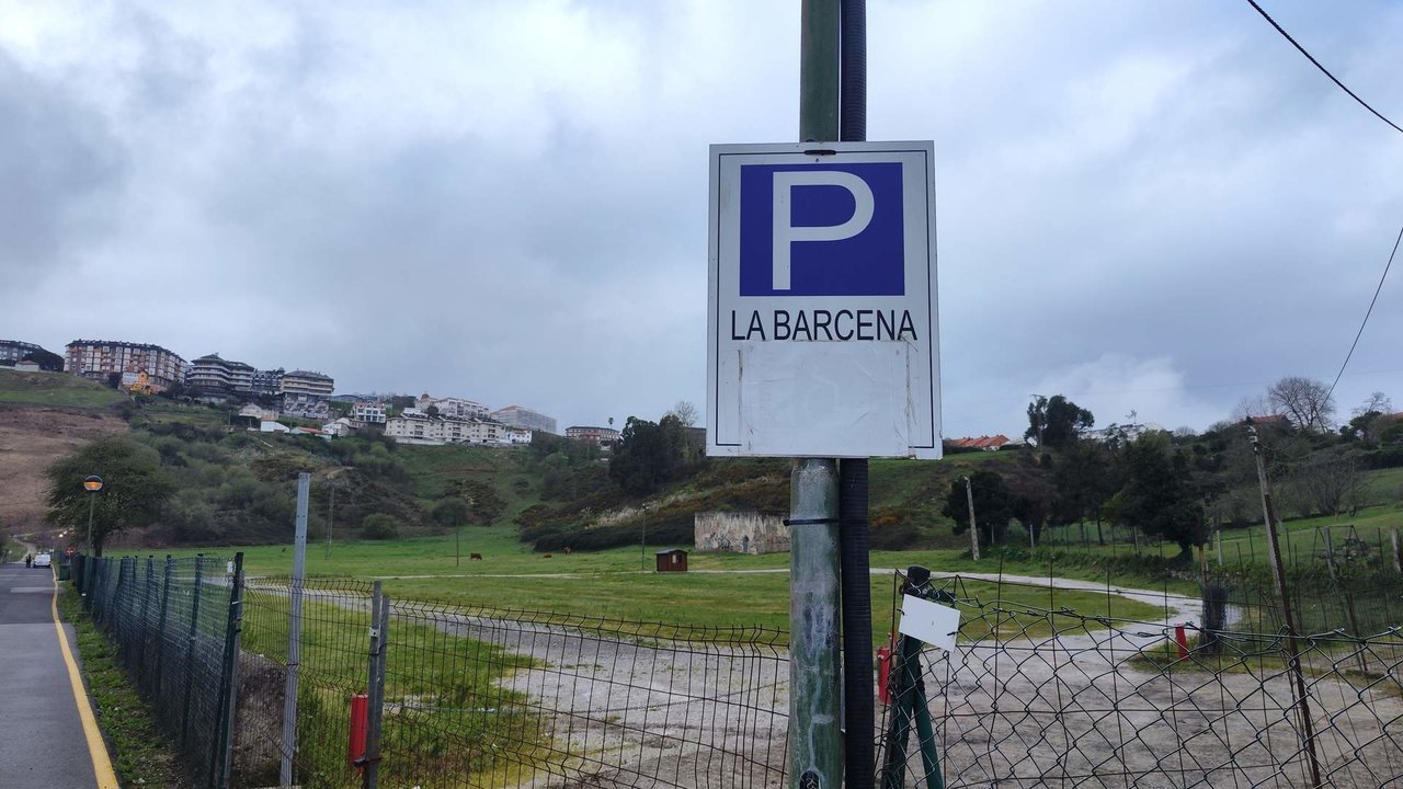 Recinto del aparcamiento disuario de La Bárcena