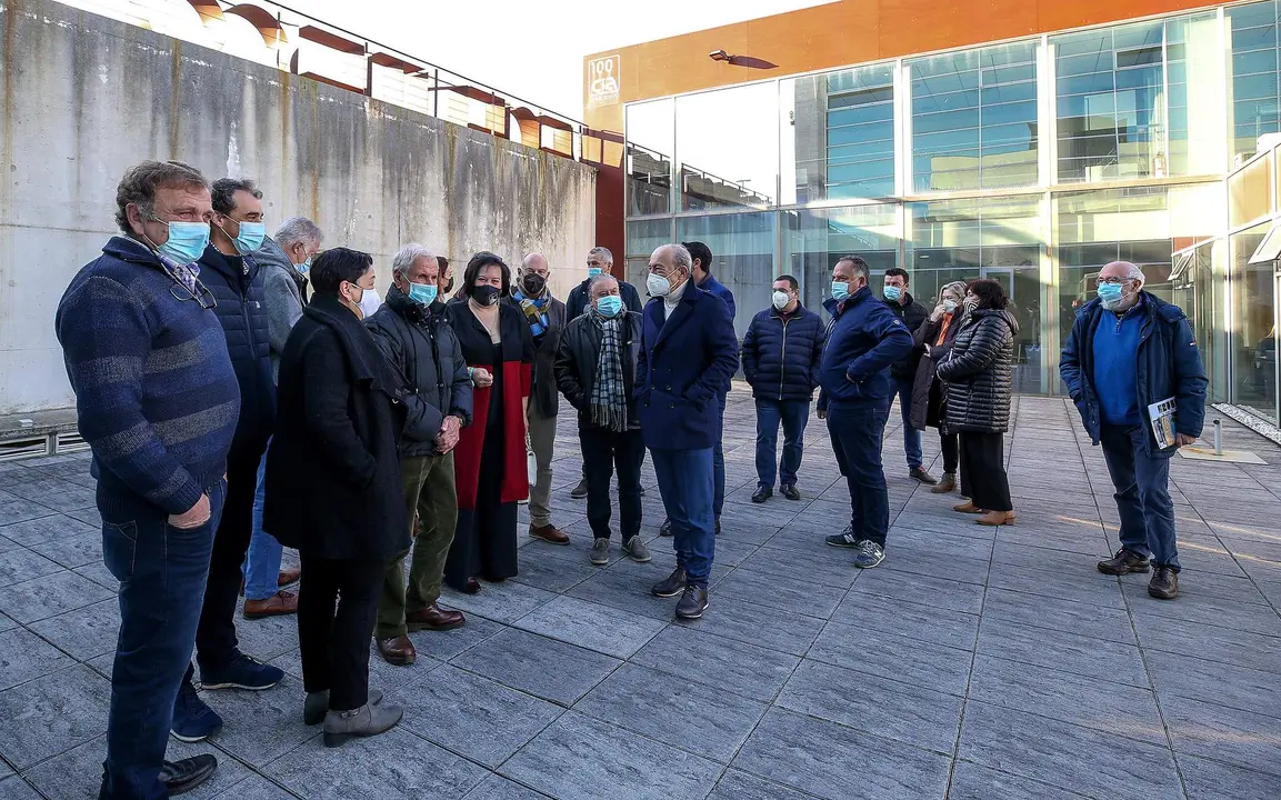 El consejero de Industria, Turismo, Innovación, Transporte y Comercio, Javier López Marcano, se reúne con los alcaldes de la comarca Saja-Nansa para tratar los planes de sostenibilidad turística.
9 FEB 21