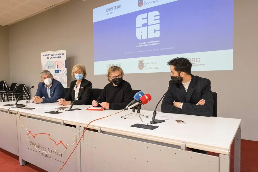 11.00 horas. Salón de Actos de la Biblioteca Central. La consejera de Educación y Formación Profesional, Marina Lombó, participa en la rueda de prensa de presentación de la 'Feria de Enseñanzas Artísticas de Cantabria'. 9 de febrero de 2022 © Raúl Lucio