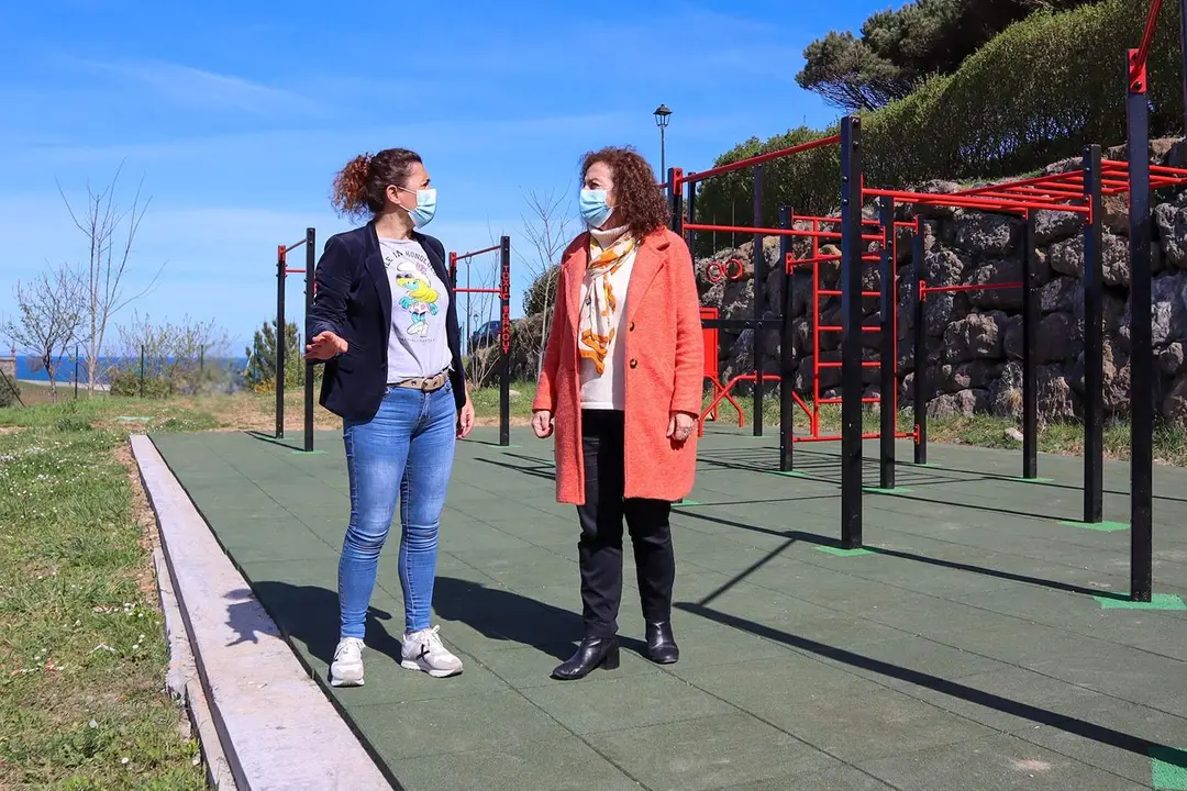 Comillas estrena su primer parque de calistenia que cuenta con cinco zonas de ejercicio1