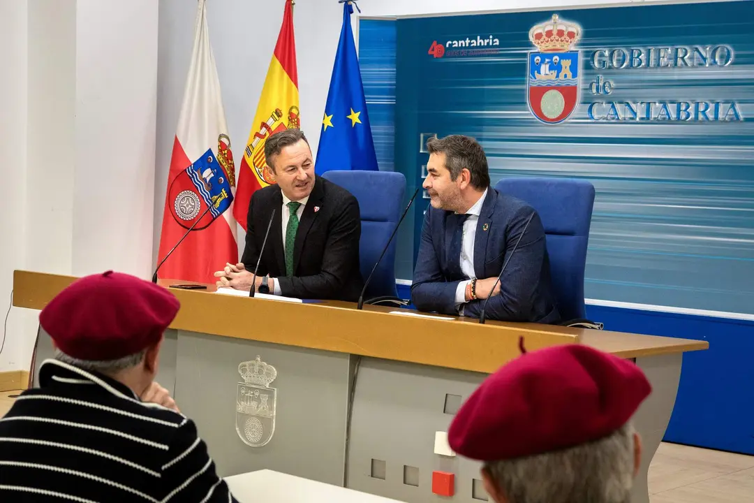 10:30 horas. Sala de prensa del Gobierno de Cantabria
El consejero de Desarrollo Rural, Ganadería, Pesca, Alimentación y Medio Ambiente, Guillermo Blanco, presenta, en rueda de prensa, la Feria de la Anchoa de Santoña. También asistirá a la presentación el alcalde del municipio, Sergio Abascal.
20 de abril de 2022
Fotografía: Silvia Bouzo