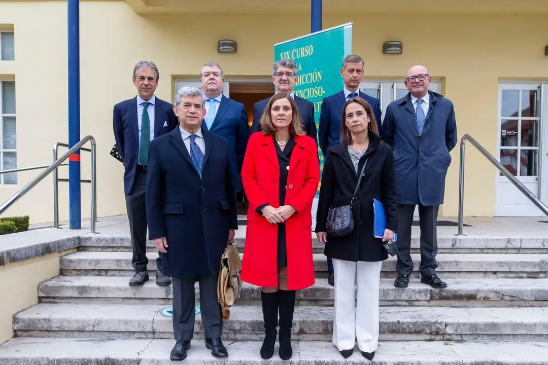 09:15. Paraninfo de La Magdalena

La consejera de Presidencia, Interior, Justicia y Acción Exterior, Paula Fernández, inaugura la XIX edición del Curso de la Jurisdicción Contencioso-Administrativa.
28 ABRIL 2022 © Miguel De la Parra