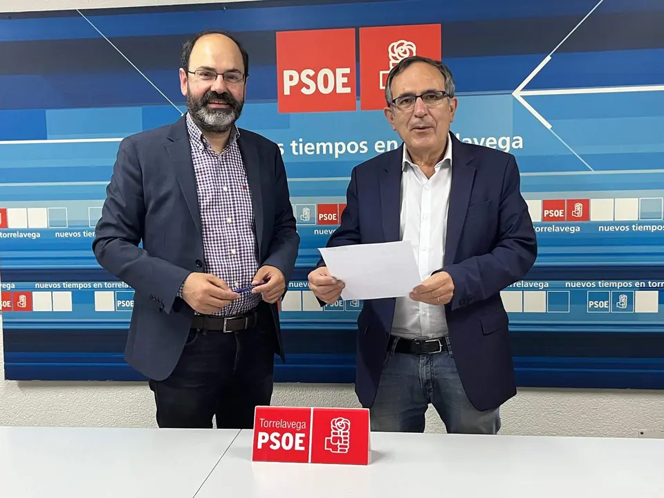 Jose Luis Urraca y Jose Manuel Cruz Viadero en la sede del PSOE