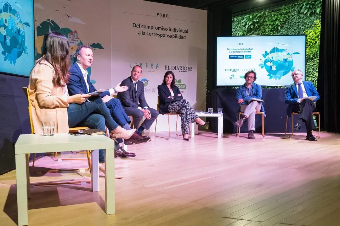 10:30 horas. Salón de actos del centro cívico Tabacalera (Calle Antonio López, 36, Santander). El consejero de Desarrollo Rural, Ganadería, Pesca, Alimentación y Medio Ambiente, Guillermo Blanco, participa en el Foro DM Libera 'Unidos contra la basuraleza. Del compromiso individual a la corresponsabilidad'. 25 de mayo de 2021 © Raúl Lucio