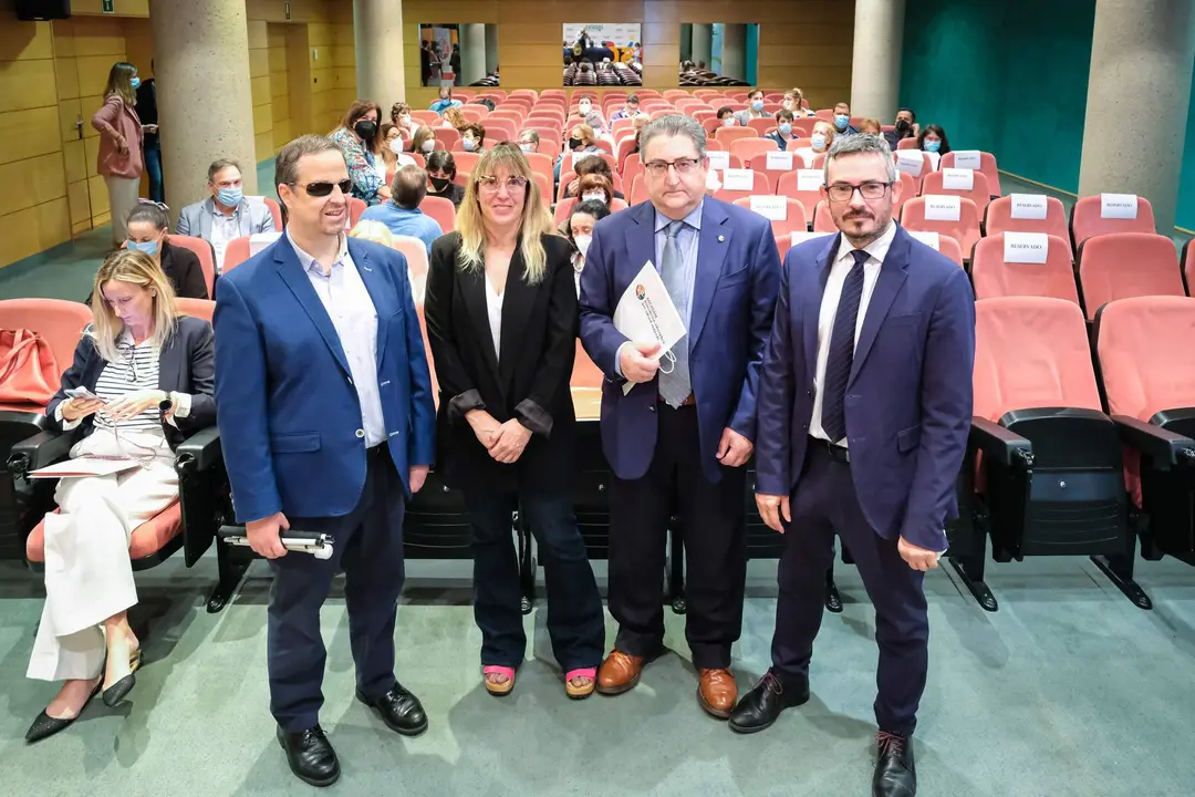 10:30 horas. Salón de Actos “Altamira”, Delegación Territorial de la ONCE, c/Burgos, 3, Santander. La consejera de Empleo y Políticas Sociales, Eugenia Gómez de Diego, inaugura la jornada y presentación del “Estudio sobre la calidad de vida de las mujeres con problemas de salud mental y su acceso al empleo” de ASCASAM (Salud Mental Cantabria). 26 de mayo de 2021 © Raúl Lucio