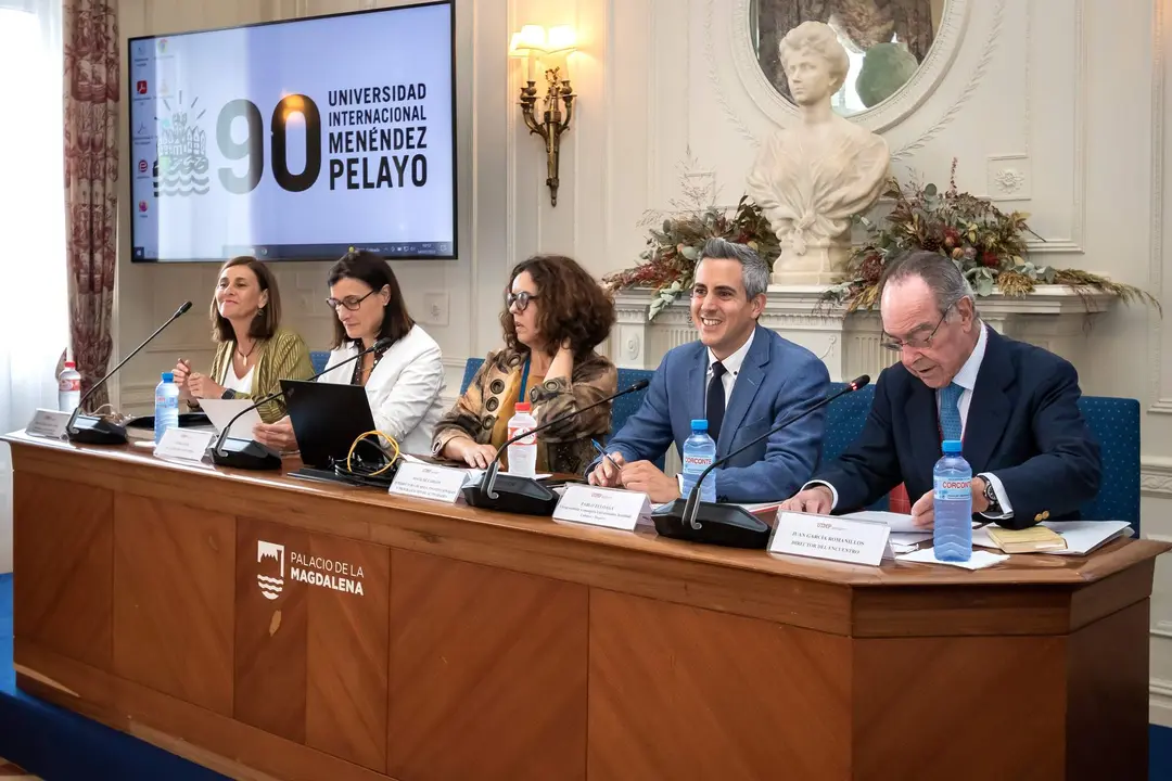 10:00 horas. Universidad Internacional Menéndez Pelayo
El vicepresidente y consejero de Universidades, Igualdad, Cultura y Deporte, Pablo Zuloaga, y la consejera de Presidencia, Interior, Justicia y Acción Exterior, Paula Fernández, participan en la inauguración del encuentro ‘El derecho de defensa’, dentro de la programación de la UIMP.
04 de julio de 2022
Fotografía: Silvia Bouzo