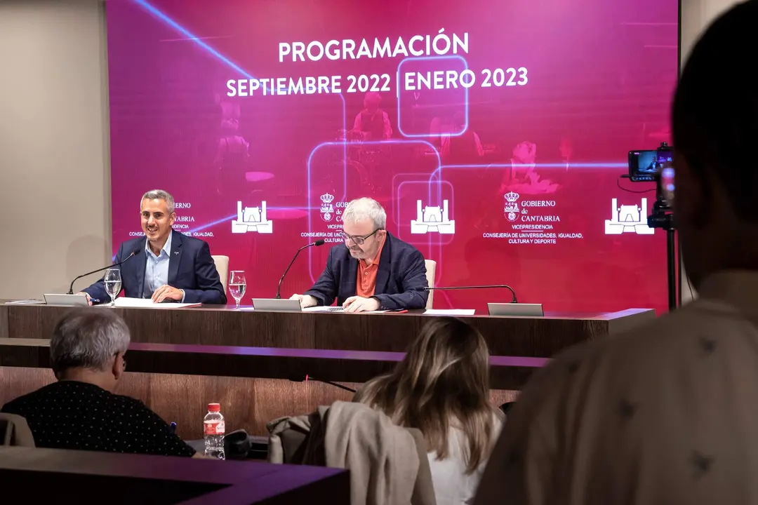 10:00 horas. Palacio de Festivales
El vicepresidente y consejero de Universidades, Igualdad, Cultura y Deporte, Pablo Zuloaga, presenta la programación otoño-invierno del Palacio de Festivales. 
23 de agosto de 2022
Fotografía: Silvia Bouzo