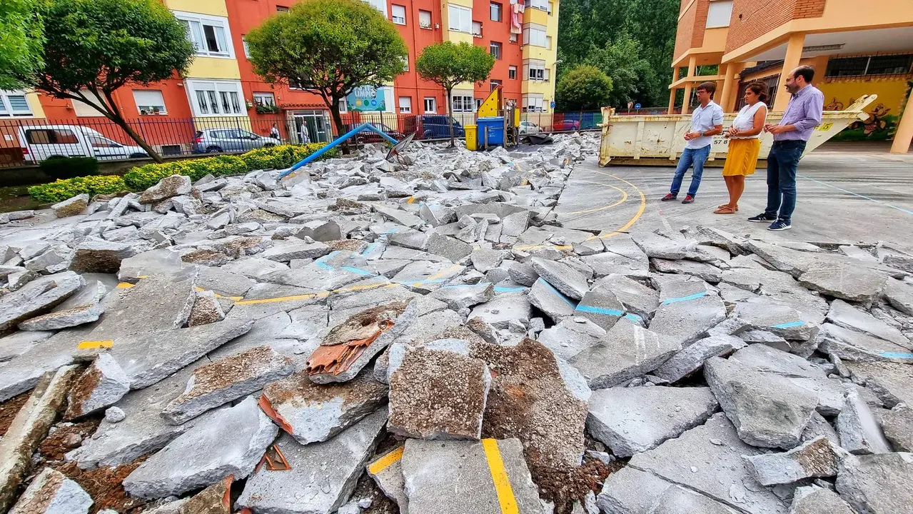 Urraca en el colegio Menéndez Pidal donde han iniciado las obras