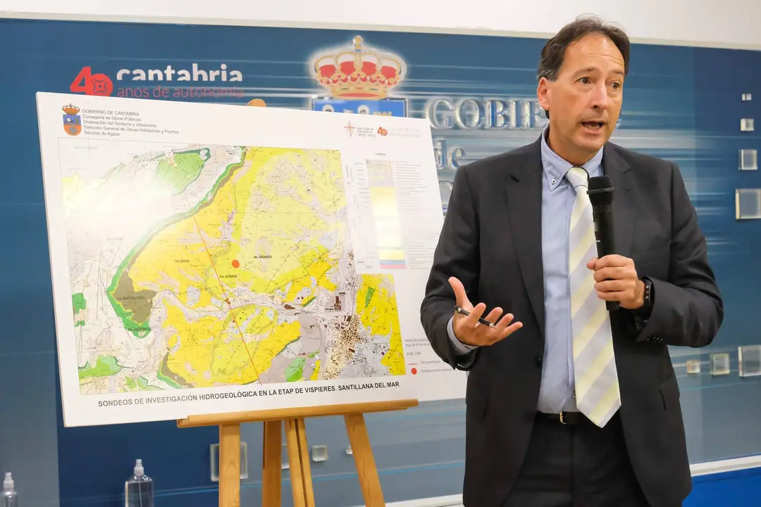 11:00 horas. Sala de Prensa del Gobierno de Cantabria. El consejero de Obras Públicas, Ordenación del Territorio y Urbanismo, José Luis Gochicoa, presente, en rueda de prensa, el proyecto de investigación en materia de agua. 4 de octubre de 2022 © Raúl Lucio