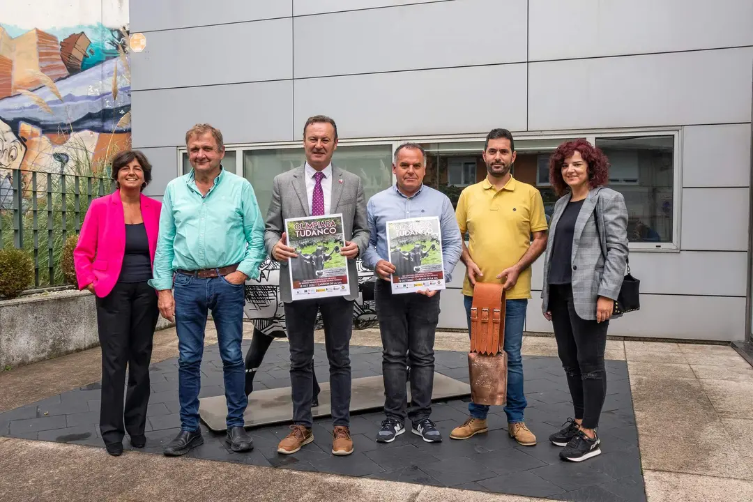 11:30 horas. Sala de prensa del Gobierno de Cantabria
El consejero de Desarrollo Rural, Ganadería, Pesca, Alimentación y Medio Ambiente, Guillermo Blanco, presenta, en rueda de prensa, junto al alcalde de Cabezón de la Sal, Víctor Reinoso, y el presidente de la Federación de Asociaciones de Razas Cárnicas de Cantabria, Lorenzo González, la Olimpiada del Tudanco
