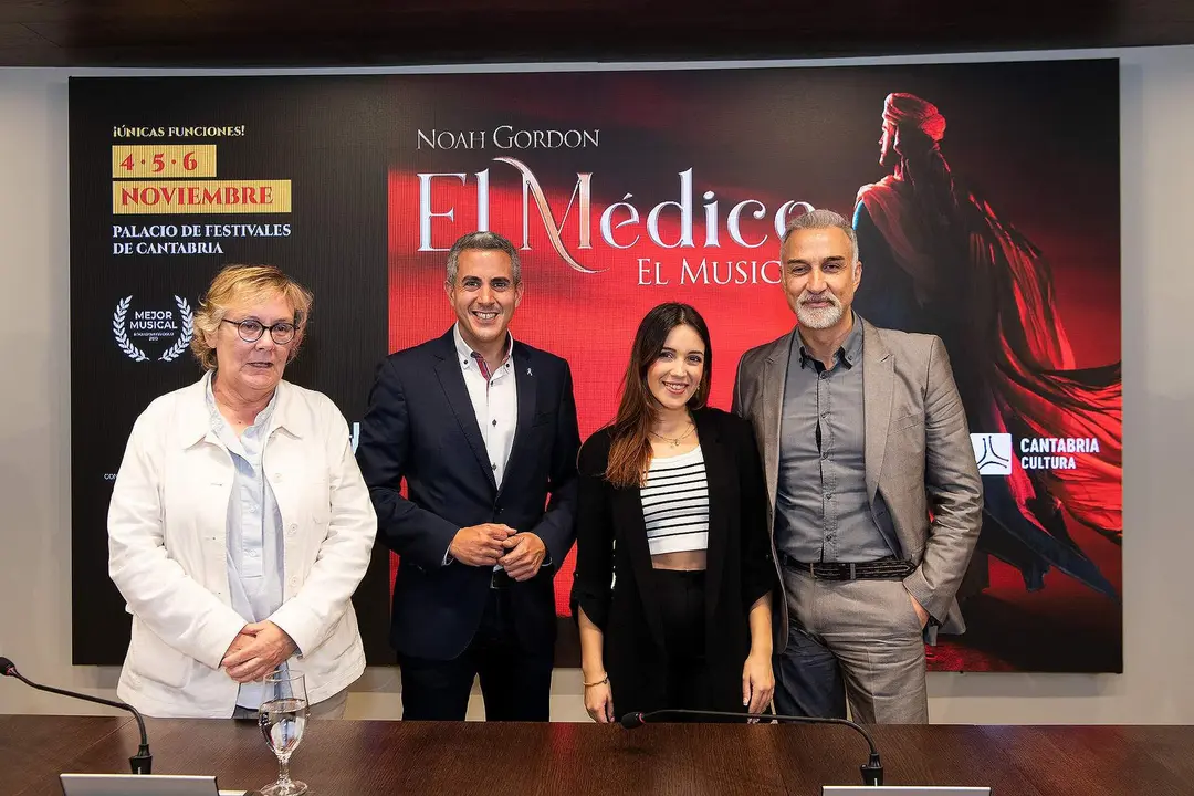 El vicepresidente y consejero de Universidades, Igualdad, Cultura y Deporte, Pablo Zuloaga, presenta, en rueda de prensa, el musical ‘El médico’
18 OCT 22