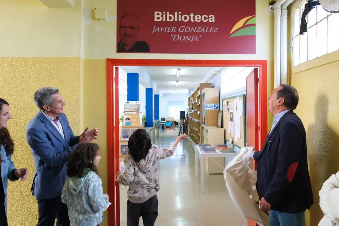 11:00 horas. IES Montesclaros de Reinosa. El vicepresidente y consejero de Universidades, Igualdad, Cultura y Deporte, Pablo Zuloaga, inaugura la nueva biblioteca del centro educativo. 26 de octubre de 2022 © Raúl Lucio