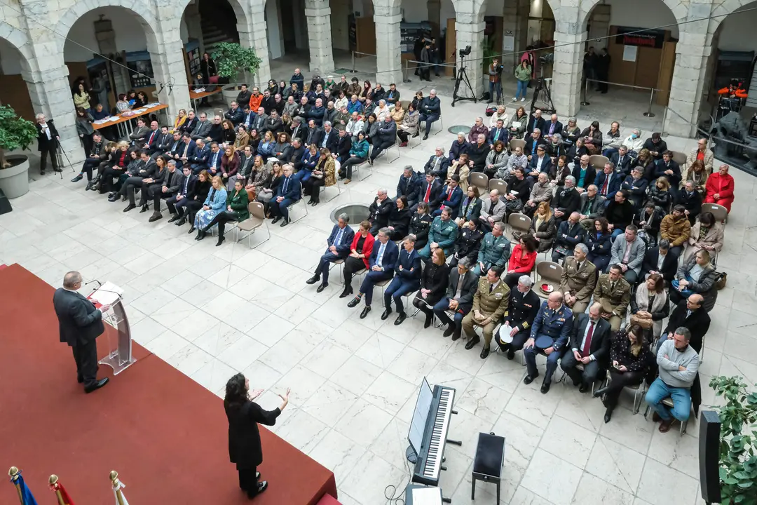 12:00 horas. Parlamento de Cantabria. El presidente de Cantabria, Miguel Ángel Revilla; el vicepresidente y consejero de Universidades, Igualdad, Cultura y Deporte, Pablo Zuloaga, y varios consejeros, asisten al acto de conmemoración del 41 aniversario del Estatuto de Autonomía para Cantabria. 1 de febrero de 2023 © Raúl Lucio