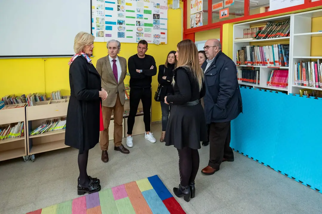 11:30 horas. Arnuero
La consejera de Educación y Formación Profesional, Marina Lombó, visita el CEIP San Pedro Apostol
