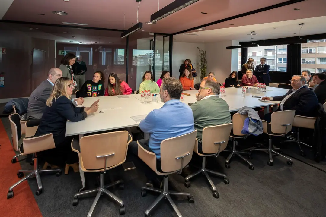 09:30 horas. Sede de CEOE-CEPYME, calle Tres de Noviembre, 38. Santander  
La consejera de Empleo y Políticas Sociales, Eugenia Gómez de Diego, presenta el programa Talento Empleo en el sector Químico.
