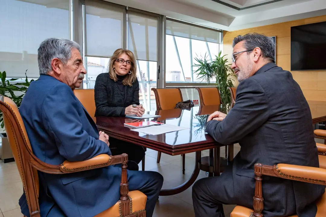 10:00.- Gobierno de Cantabria
El presidente de Cantabria, Miguel Ángel Revilla, recibe a la Asociación Nueva Vida
