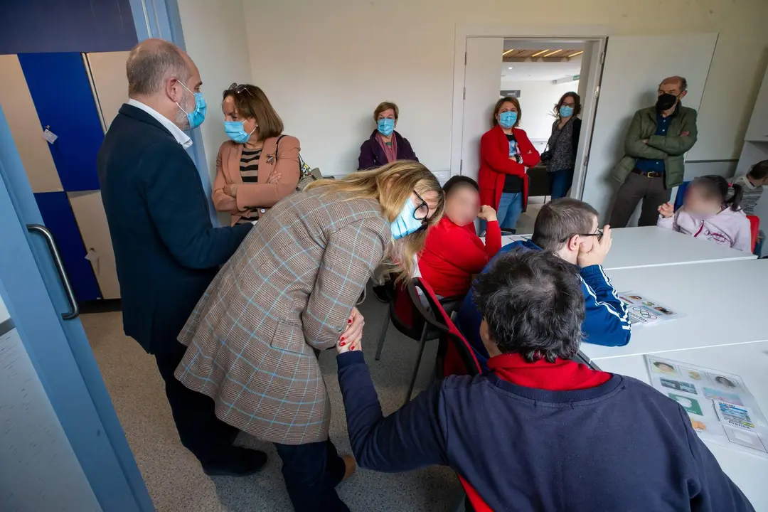 10:30 horas. Calle los Acebos 1. El Alisal (junto a edificio Cruz Roja), Santander
La consejera de Empleo y Políticas Sociales, Eugenia Gómez de Diego, visita el nuevo centro de día de Ampros. 22 MARZO 2023 © Miguel De la Parra