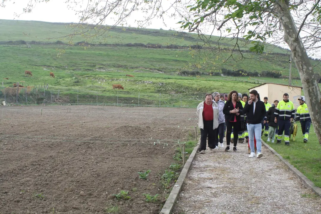 Visita las parcelas destinadas a Huertos municipales en Cortiguera