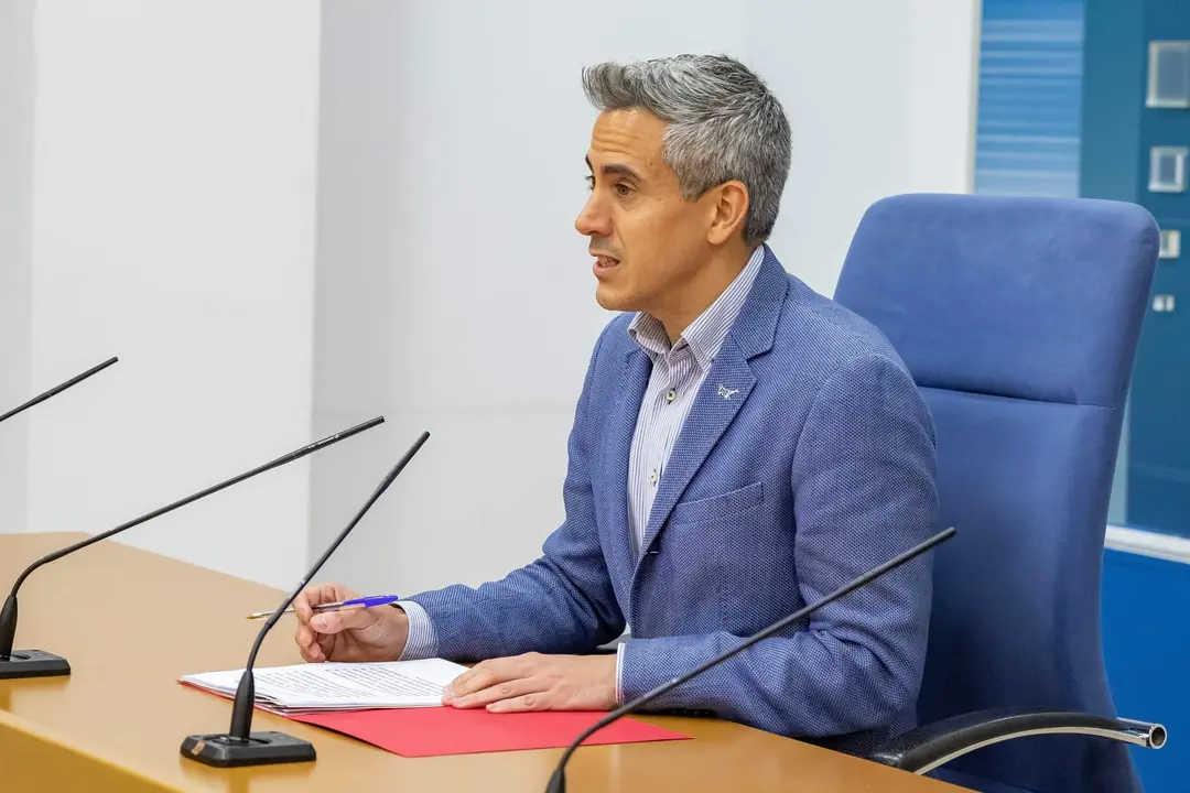 10:30 horas. Sala de prensa del Gobierno de Cantabria
El vicepresidente y consejero de Universidades, Igualdad, Cultura y Deporte, Pablo Zuloaga, informa, en rueda de prensa, de los acuerdos de Consejo de Gobierno.
