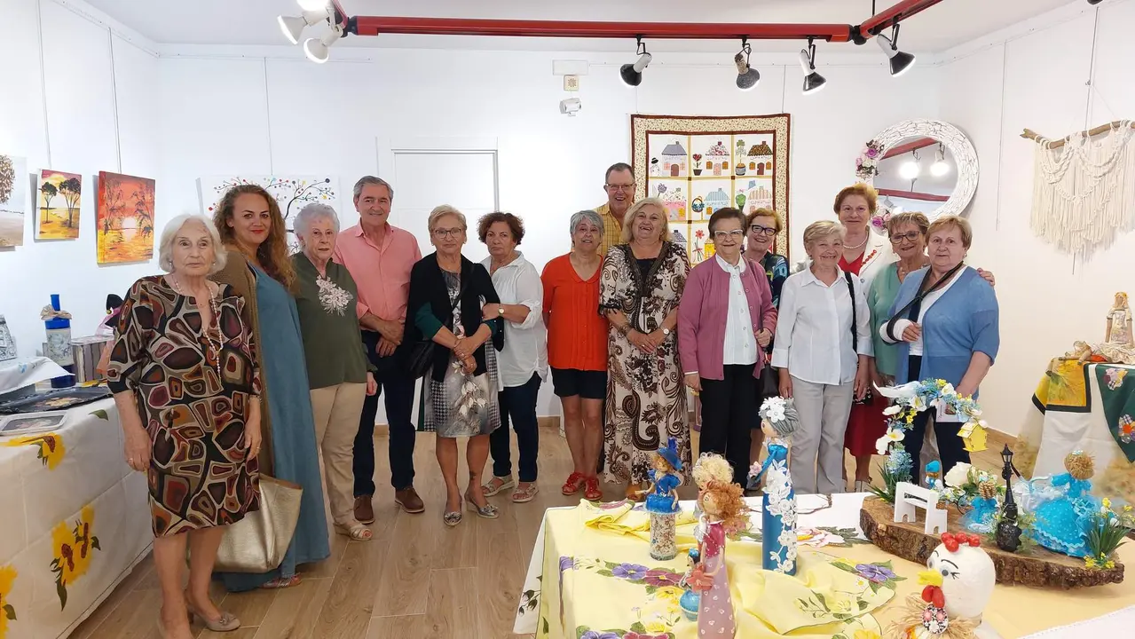 Inauguraci&oacute;n Exposici&oacute;n Sala Algas Taller de Manualidades del Centro Social de Mayores de Suances