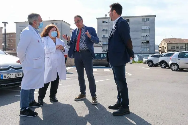 11:45 horas. Centro de salud de Colindres. El consejero de Sanidad, Raúl Pesquera, visita este centro sanitario. 30 de marzo de 2023 © Raúl Lucio