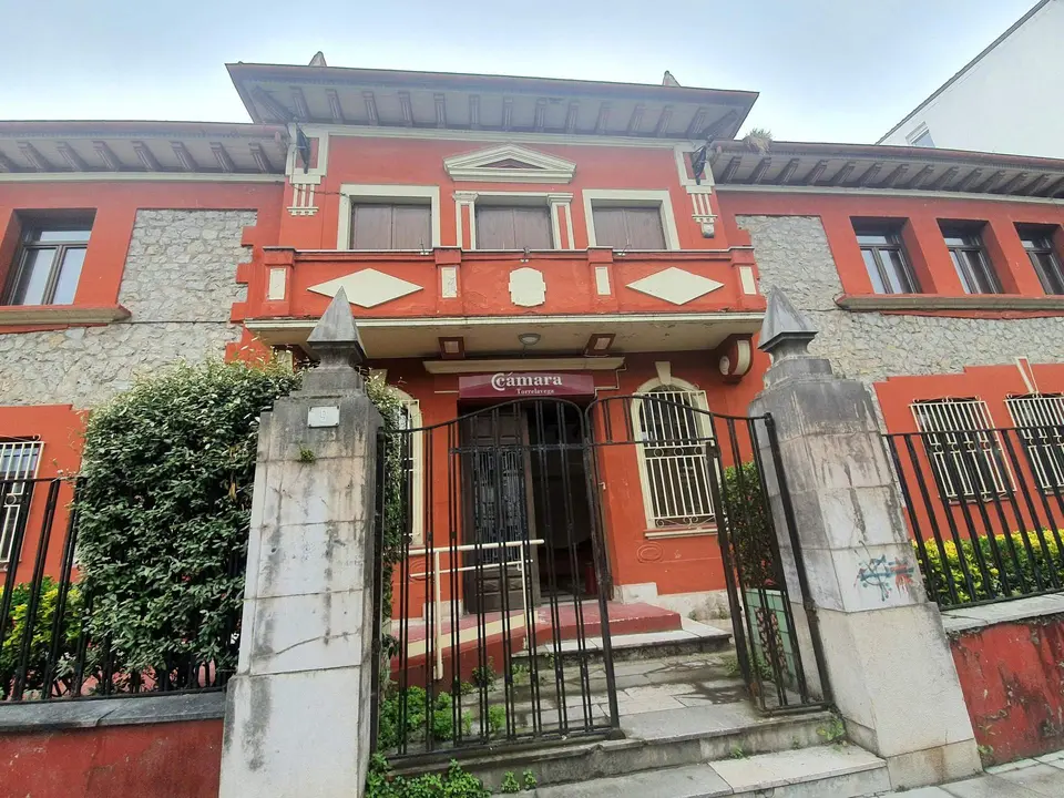 edificio camara comercio la llama 1