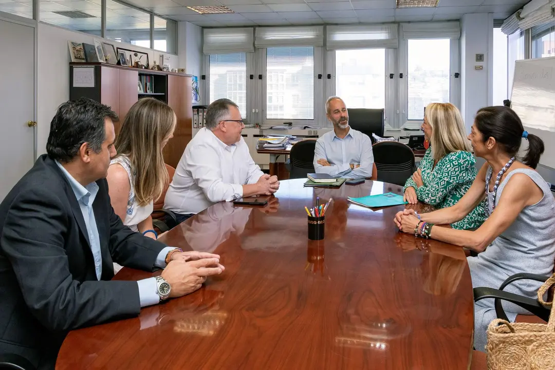 10:00.-Despacho del consejero
El consejero de Educaci&oacute;n, FP y Universidades, Sergio Silva, se re&uacute;ne con la Confederaci&oacute;n Cat&oacute;lica Nacional de Padres de Familia y Padres de Alumnos (CONCAPA). 
