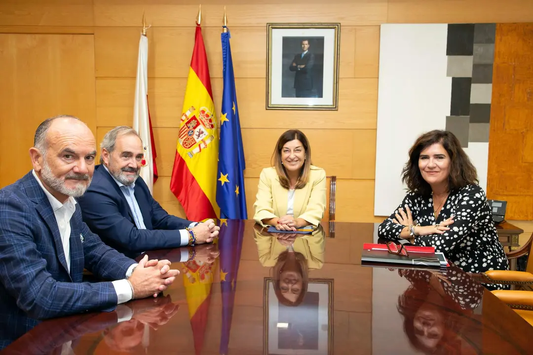 La presidenta de Cantabria, María José Saénz de Buruaga, recibe a la presidenta de Asecove, Natalia de los Arcos
NR
27 SEP 23