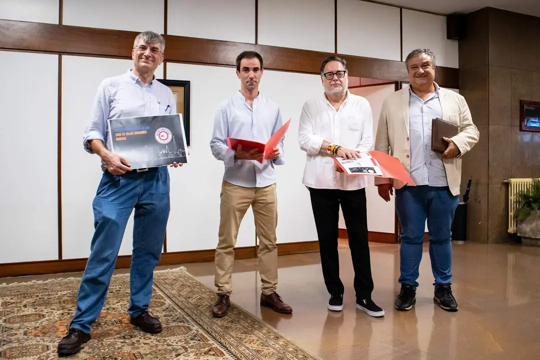 Ángel Herreros,  Javier Bedia, Miguel Rincón y César Muriedas de la Plataforma Salvar Torrelavega de una Zona de Bajas Emisiones Ruinosa