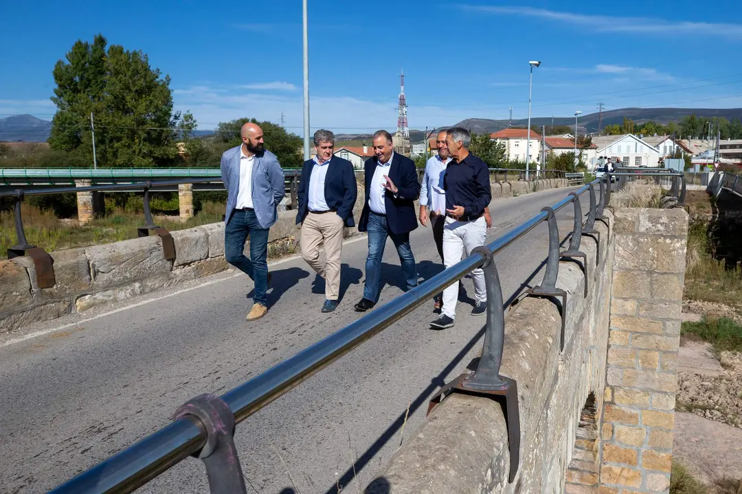 11:15 horas. Ayuntamiento de Campoo de Enmedio
El consejero de Fomento, Ordenación al Territorio y Medio Ambiente, Roberto
Media, realiza una visita institucional a este municipio. 4 OCTUBRE 2023  Miguel De la Parra