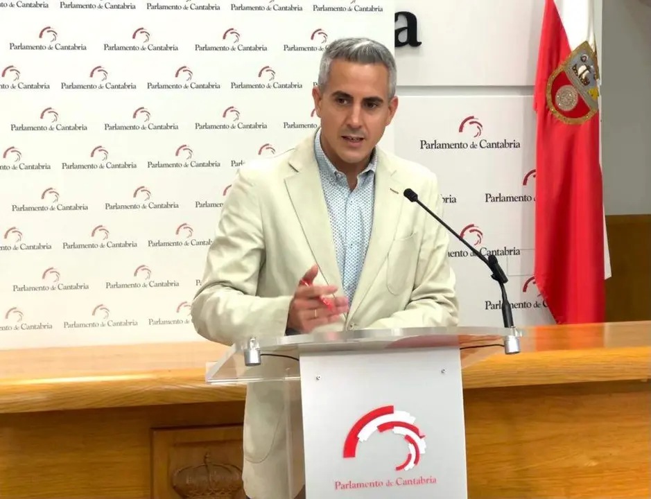 231005 PSOE Cantabria_RP Zuloaga_comparecencia Buruaga reforma fiscal