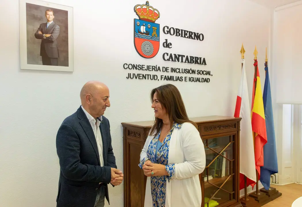 9:00.- Sala de reuniones de la Consejería
La consejera de Inclusión Social, Juventud, Familias e Igualdad, Begoña Gómez del Río, se reúne con el alcalde de Bárcena de Cicero, Gumersindo Ranero.
