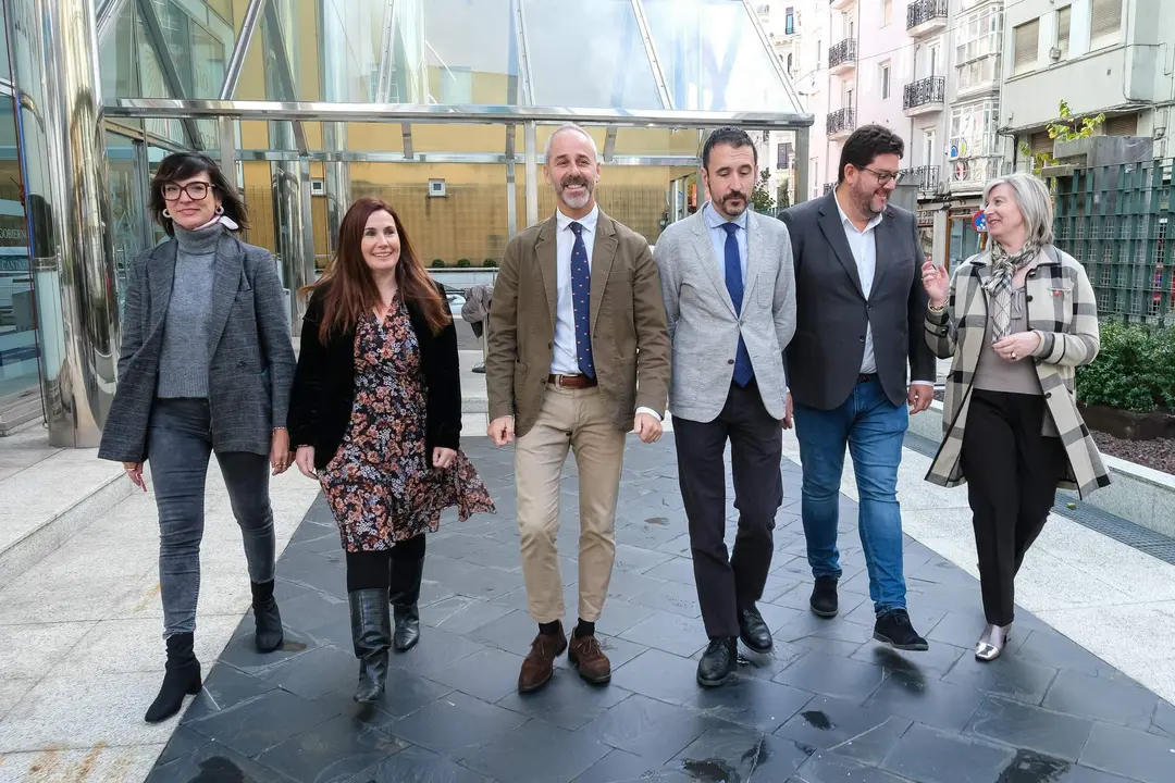 10:00 horas. Sala de Prensa del Gobierno de Cantabria. El consejero de Educación, Formación Profesional y Universidades, Sergio Silva, informa, en rueda de prensa, de los presupuestos de su departamento para 2024. 7 de noviembre de 2023 © Raúl Lucio