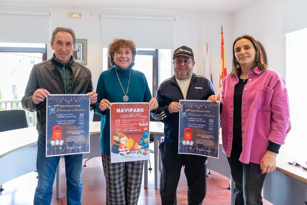 Miembros de la Asociación Campíos Pro-Cabalgata junto a la alcaldesa de Comillas, Teresa Noceda, y la concejala de Educación, Infancia, Juventud y Servicios Sociales, Mirta Peña.