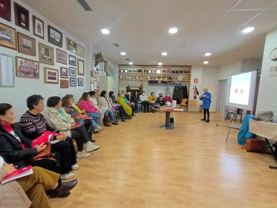 Primera sesi&oacute;n  del Taller de Inteligencia Emocional  iniciado en Suances