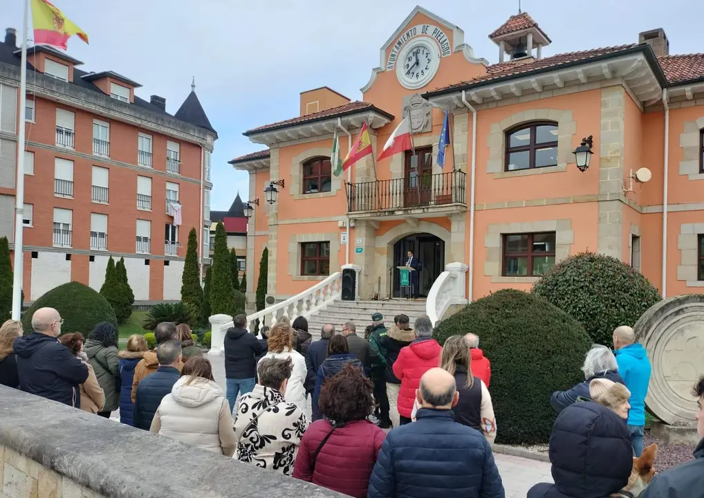 MINUTO SILENCIO AYTO PIELAGOS - GUARDIAS CIVILES BARBATE