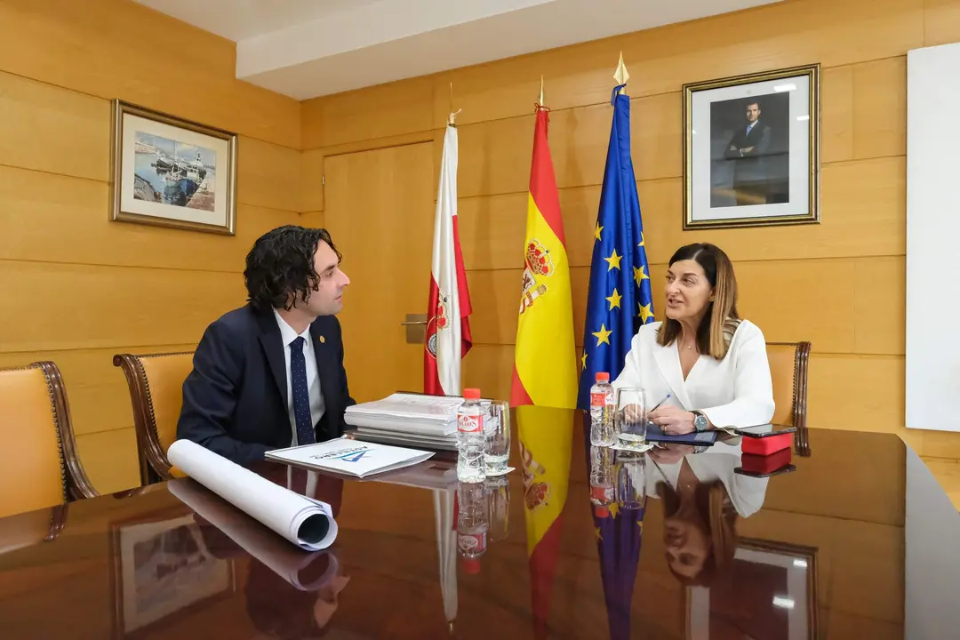 09:30.- Gobierno de Cantabria. La presidenta del Gobierno, María José Sáenz de Buruaga, recibe al alcalde de El Astillero, Javier Fernández Soberón. 14 de febrero de 2024 © Raúl Lucio