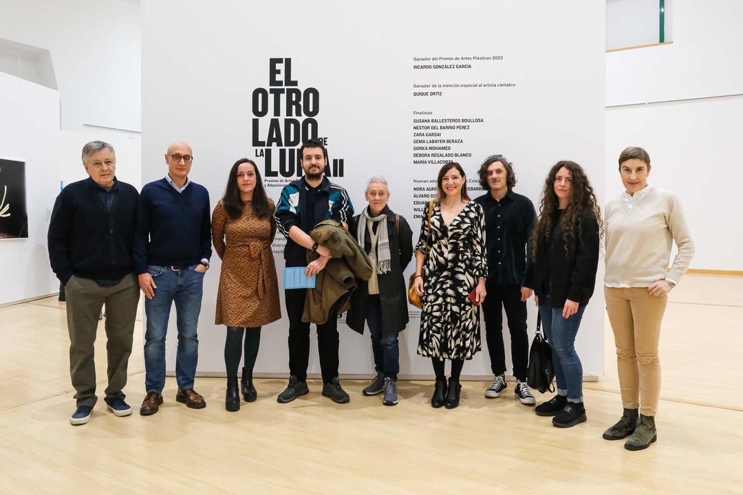 19:30 horas. Biblioteca Central de Cantabria. Exposición del premio de Artes Plásticas 2023. 19 de febrero de 2024 © Raúl Lucio