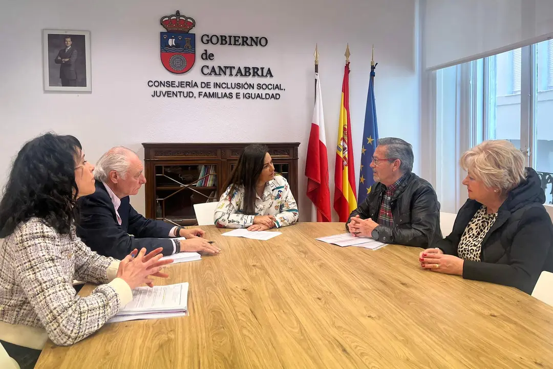 11:30.- Despacho de la consejera
La consejera de Inclusión Social, Juventud, Familias e Igualdad, Begoña Gómez, recibe a la Federación de Personas Mayores.