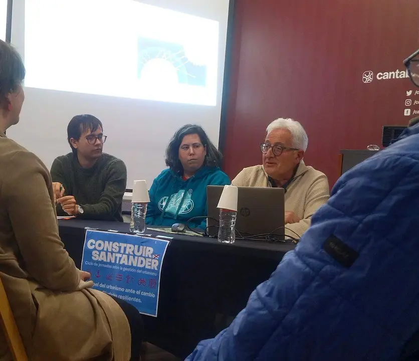 Daniel Lobete, Marta Torre y Santiago Gonz&aacute;lez