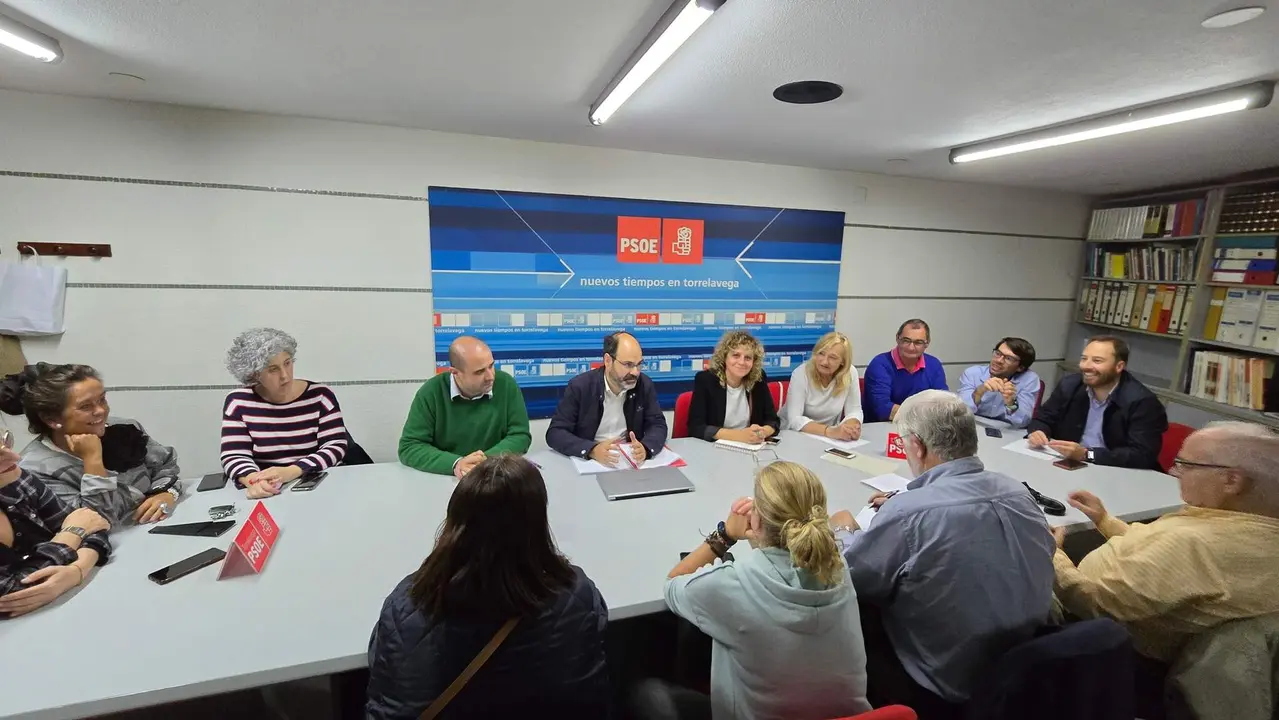 La Comisi&oacute;n Ejecutiva Municipal Socialista de Torrelavega