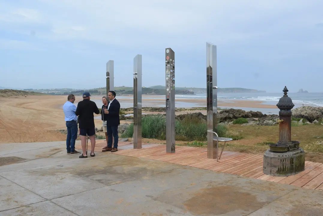 PUESTA SERVICIO NUEVAS DUCHAS PLAYA VALDEARENAS EN LIENCRES (13)