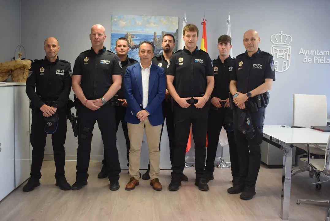 TOMA POSESIO&acute;N 4 NUEVOS POLIC&Iacute;AS LOCALES AYTO PI&Eacute;LAGOS (53)