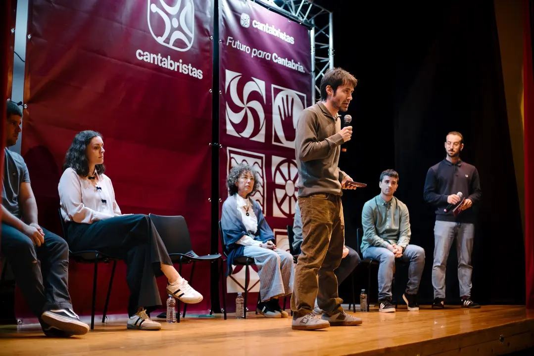 Miguel Hern&aacute;ndez - Cantabristas Torrelavega