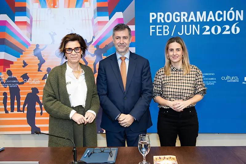 El consejero de Cultura, Turismo y Deporte, Luis Mart&iacute;nez Abad, presenta, en rueda de prensa, la nueva programaci&oacute;n del Palacio de Festivales de Cantabria. 
12 ENE 26