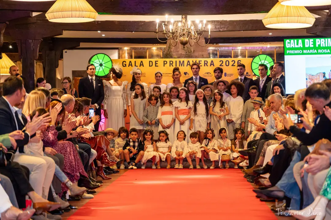 Gala Primavera 2026 - Desfile Ceremonia Blanco & Entredoses, Trinidad Castillo y F&eacute;lix Ramiro