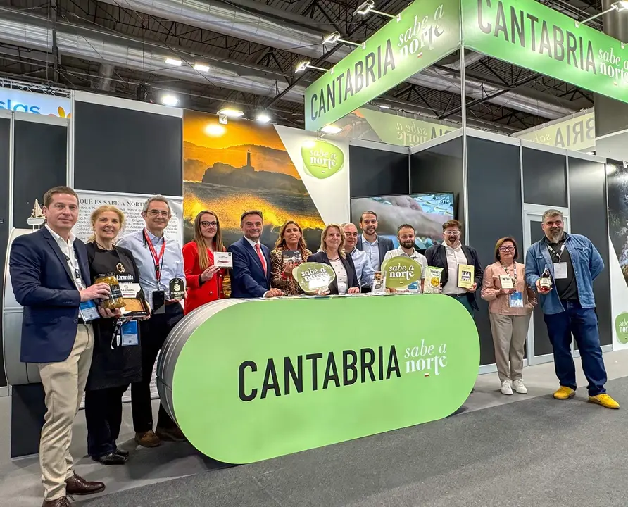 11:00 horas. Vest&iacute;bulo Norte IFEMA. Madrid
La consejera de Desarrollo Rural, Ganader&iacute;a, Pesca y Alimentaci&oacute;n, Mar&iacute;a Jes&uacute;s Susinos, asiste a la inauguraci&oacute;n oficial de la Feria Gourmet.