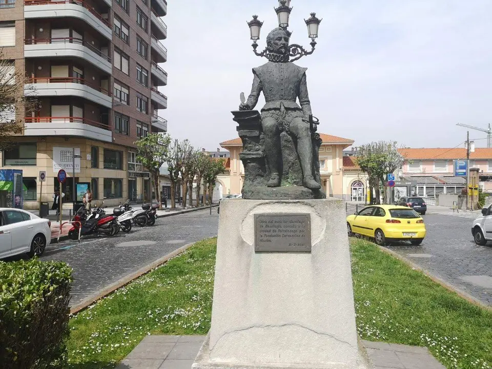 escultura Cervantes