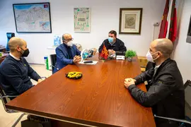 10:00.- Despacho del consejero (PCTCAN, 5&ordf; planta)
El consejero de Industria, Turismo, Innovaci&oacute;n, Transporte y Comercio, Javier L&oacute;pez Marcano, recibe a los organizadores del Certamen de Raquetas de nieve en Fuente D&eacute;.
08 FEBRERO 2022 &copy; Miguel De la Parra