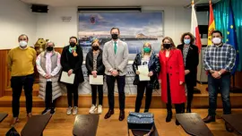 09:30 horas. Escuela de Formaci&oacute;n N&aacute;utico-Pesquera de Santander, Calle Promontorio San Mart&iacute;n s/n
El consejero de Desarrollo Rural, Ganader&iacute;a, Pesca, Alimentaci&oacute;n y Medio Ambiente, Guillermo Blanco, asiste al acto de entrega de diplomas del curso de evaluadores de competencias por profesionales para rederas.
01 de marzo de 2022
Fotograf&iacute;a: Silvia Bouzo